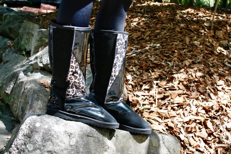 Suzie Q Black Glitter Heel